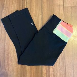 Lululemon Wunder Under 21” crops size 4